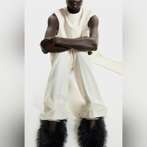 H&M Black Furry Mules with Rhinestone Detail - Picture 10 of 10